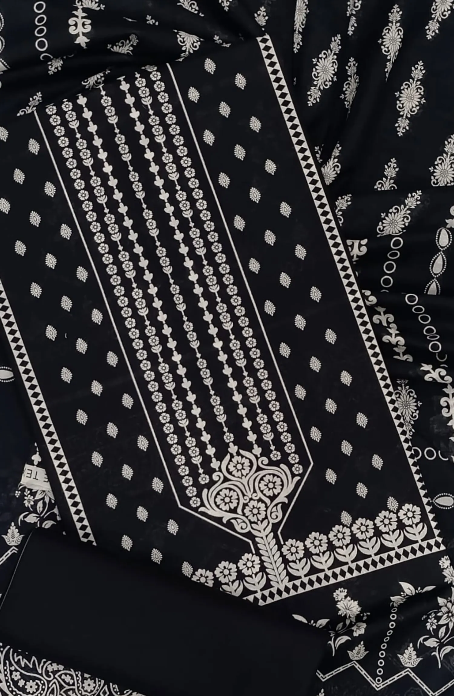 Black And White 3 Piece Printed Lawn Collection 2024 - BNW 07