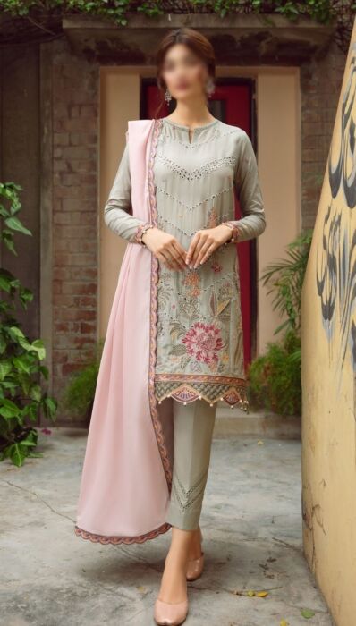 09 SHORE SAND IRIS Embroidered Lawn Spring Summer Collection 2023