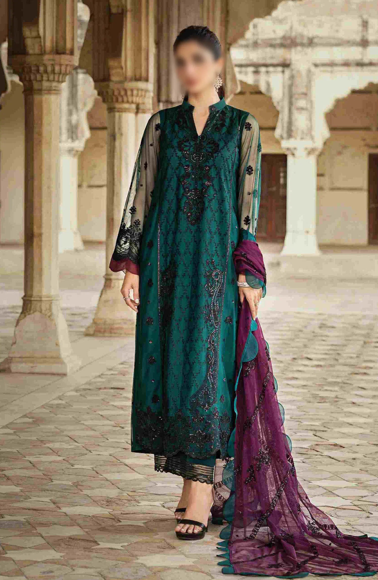 Tahra Unstitch Formal collection by Zainab Chottani - D-06 SAANJH