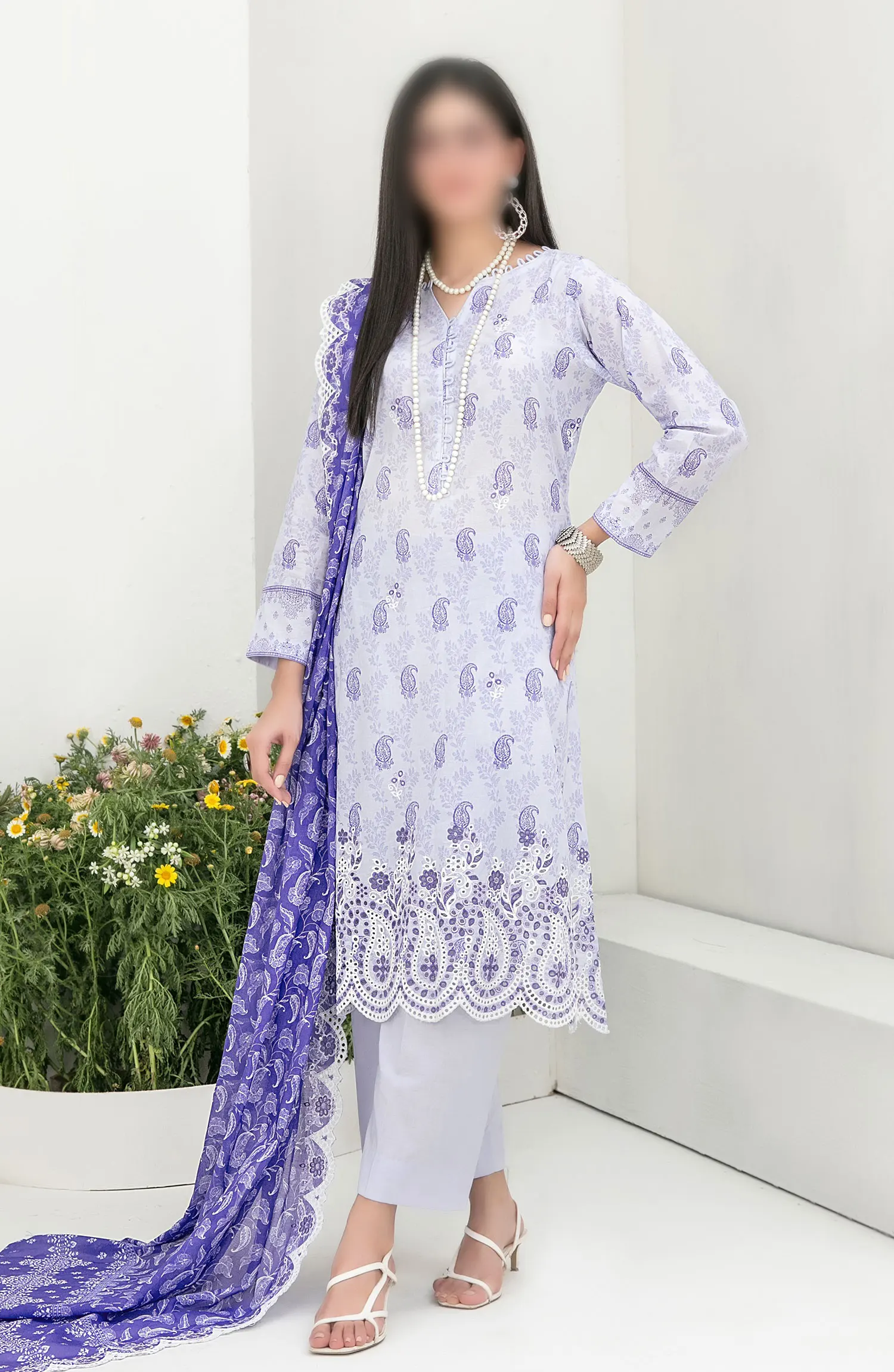 Gulposh - Embroidered Digital Printed Lawn Collection 2024 - D 2511