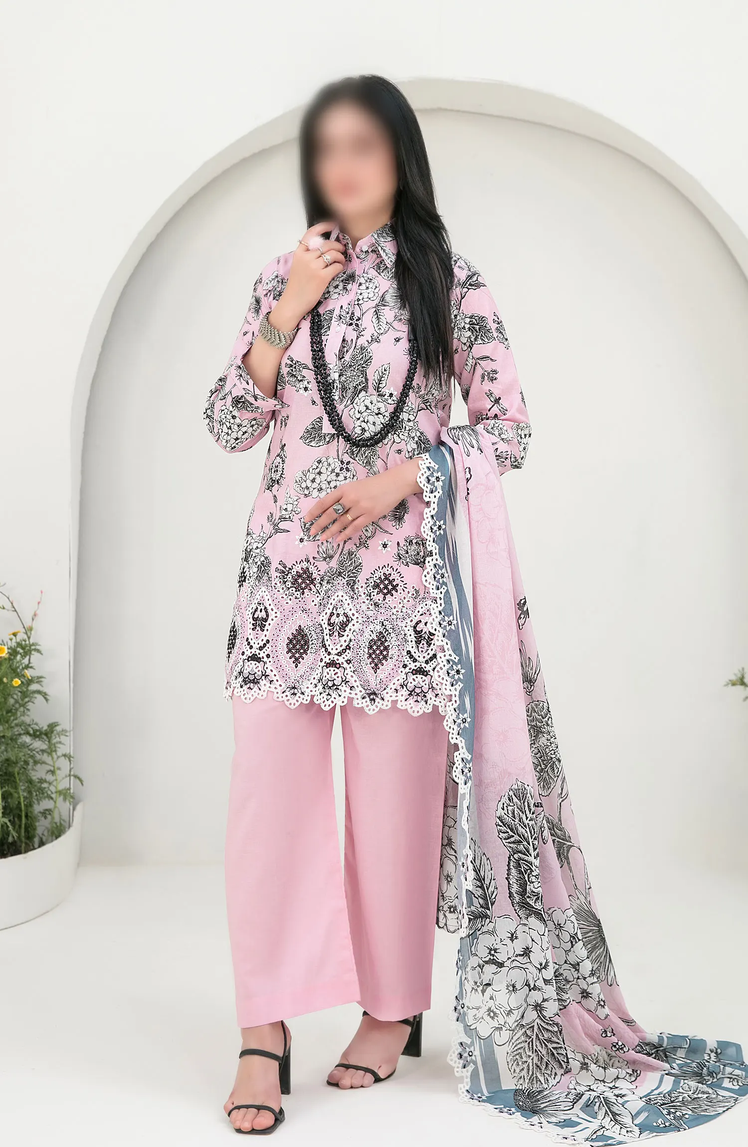 Gulposh - Embroidered Digital Printed Lawn Collection 2024 - D 2515