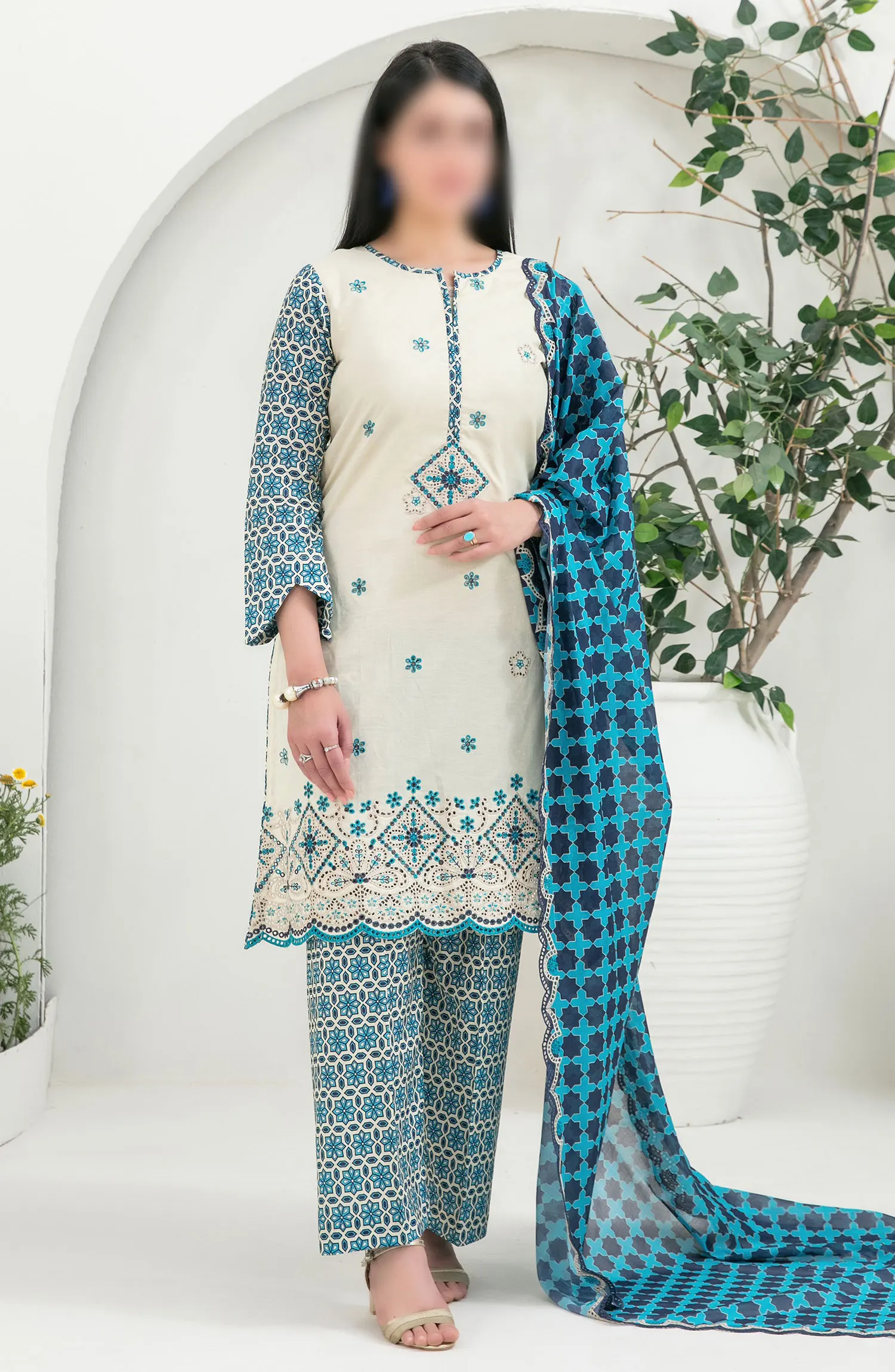 Gulposh - Embroidered Digital Printed Lawn Collection 2024 - D 2518