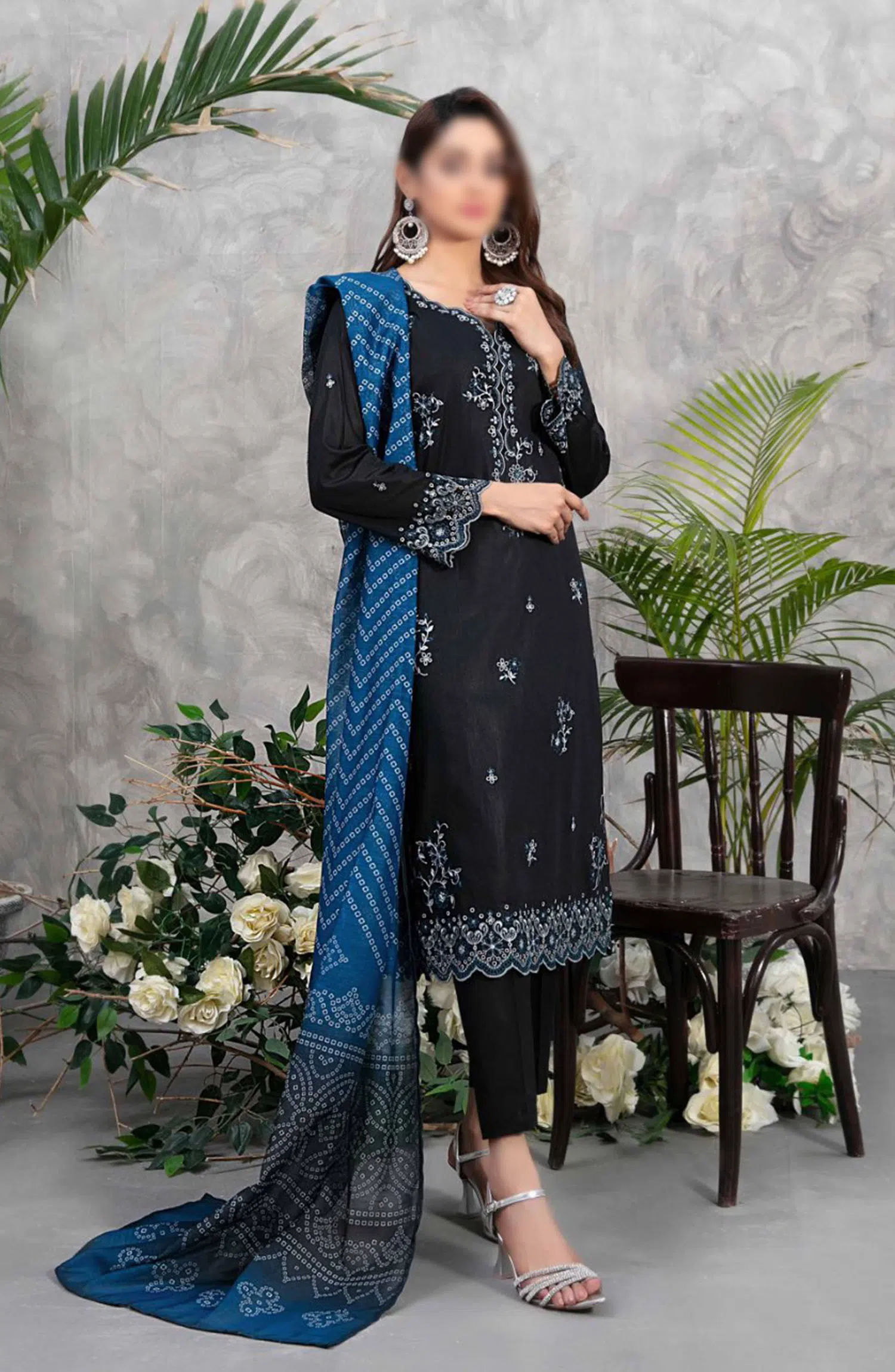 Aarah - Stitched Fancy Embroidered Lawn 3pcs Collection - D 2826