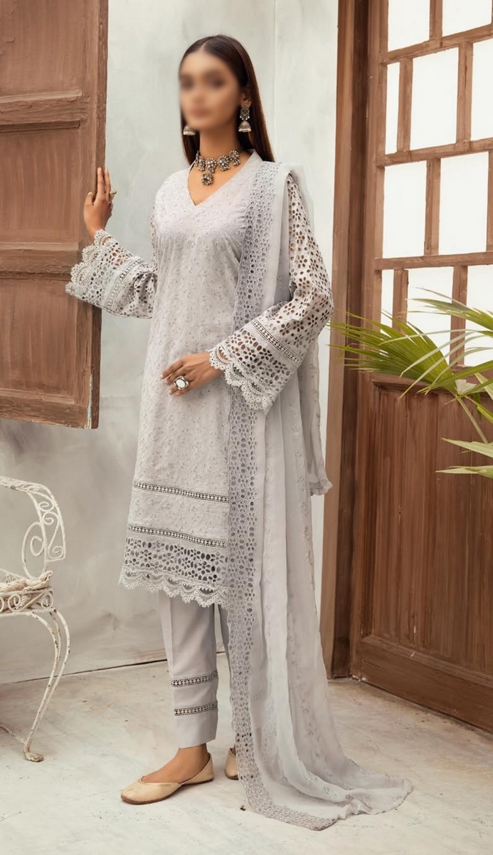Mahees Exclusive Embroidered Lawn Collection By Riaz Arts Design 09