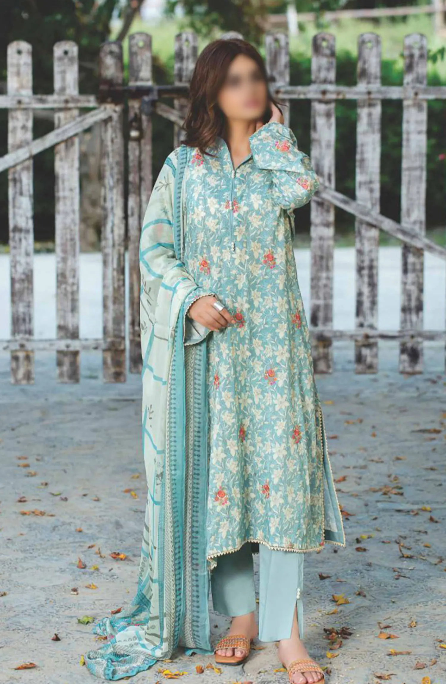 Sehar Embroidered Lawn Collection 2024 By Rashid Textile - D 8081