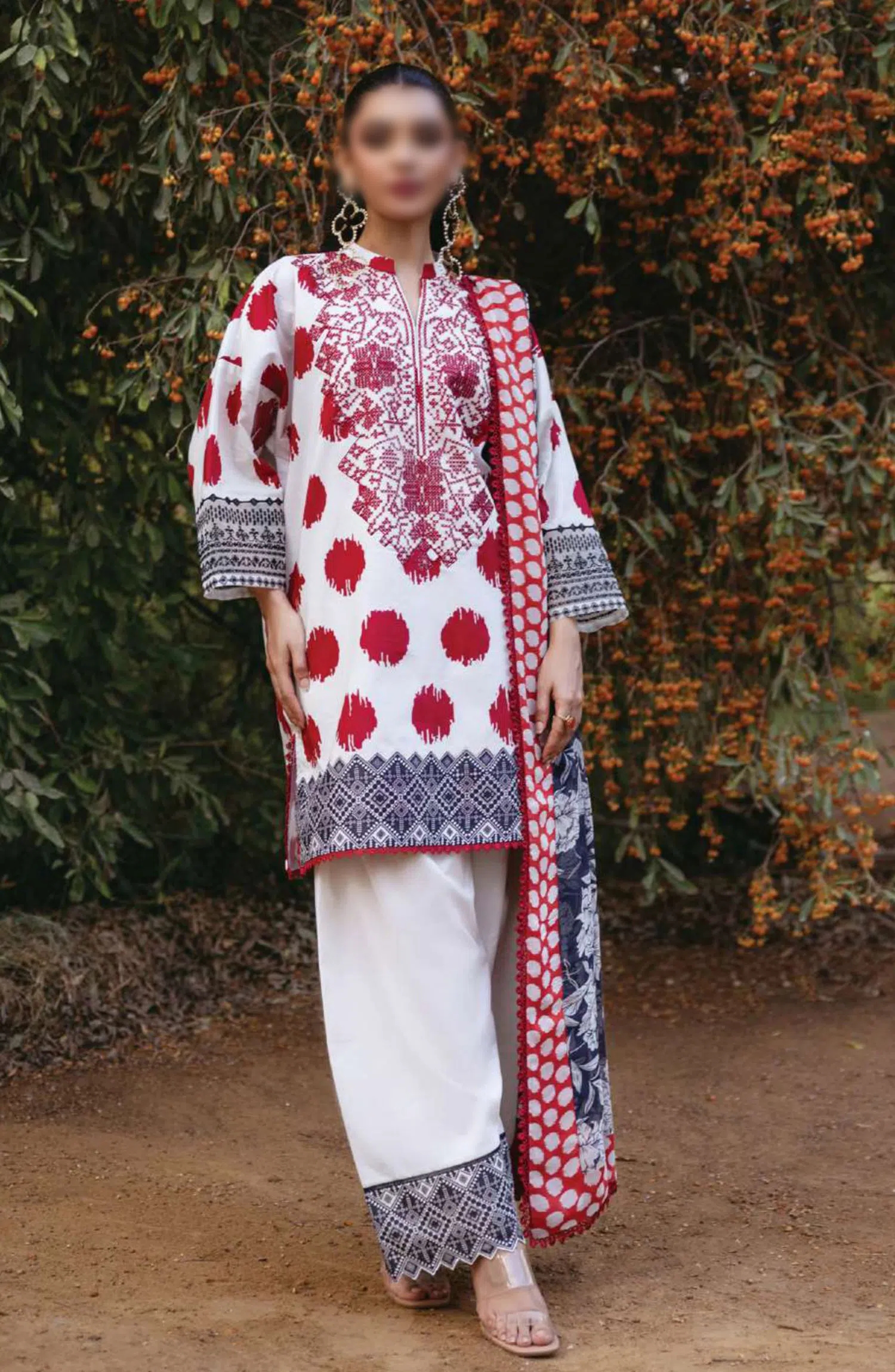 Zainab Chottani Tahra Embroidered Lawn Collection 2024 - Design 10A FREYA