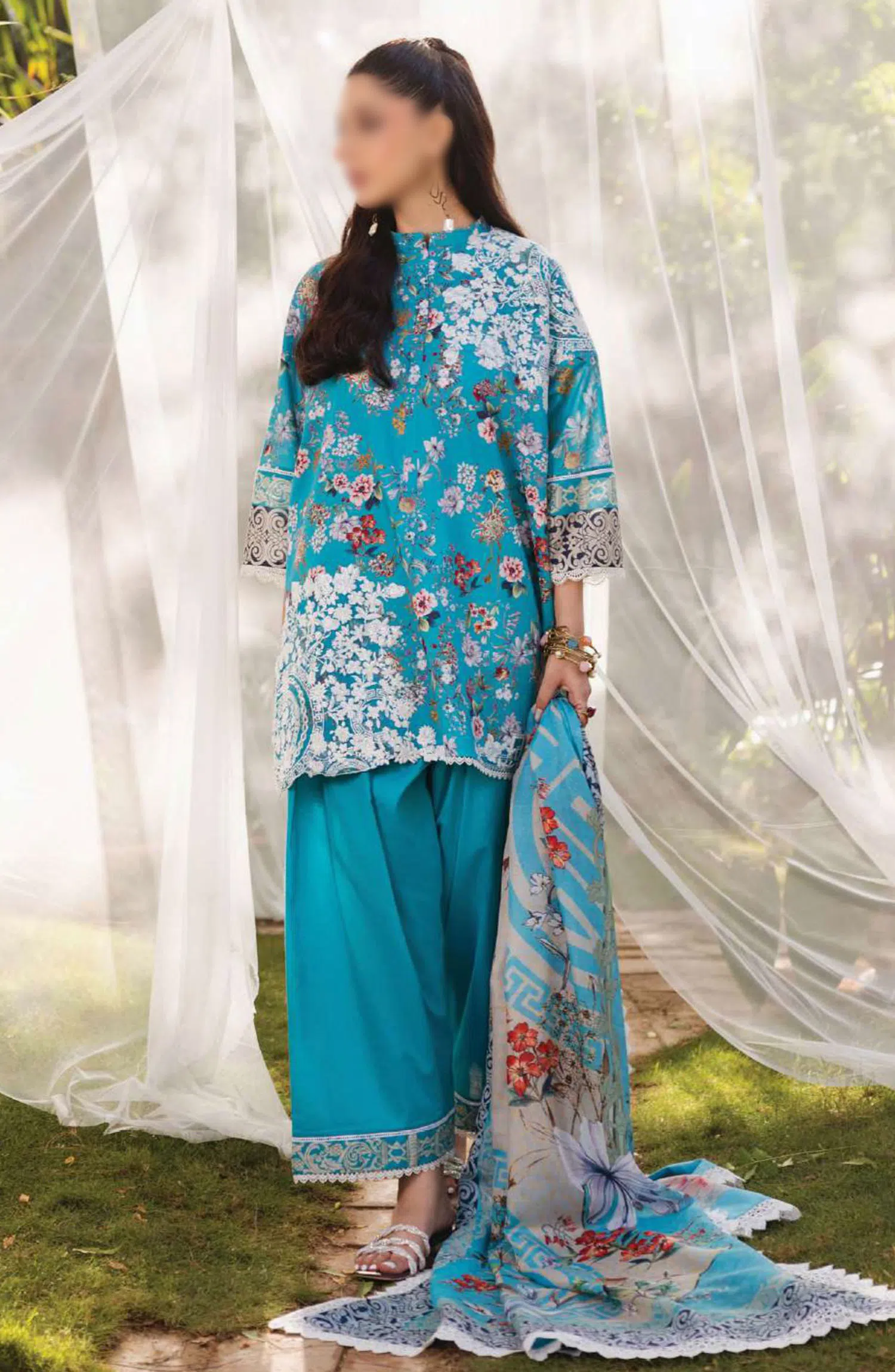 Zainab Chottani Tahra Embroidered Lawn Collection 2024 - Design 2B BEEHA