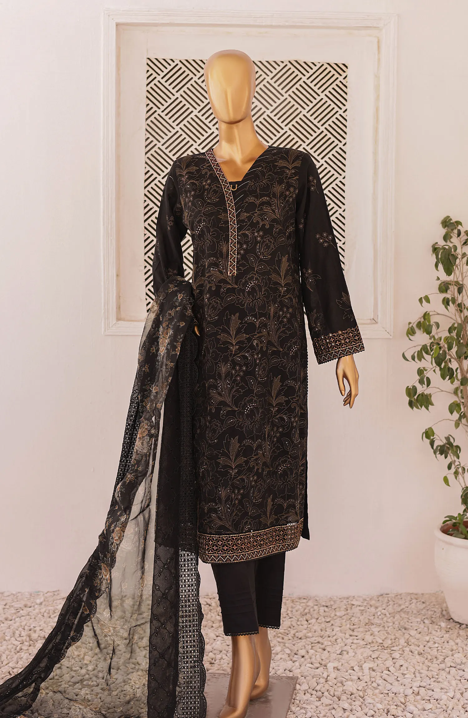 HZ Majestic Luxury Embroidered Lawn Collection - MEC 04